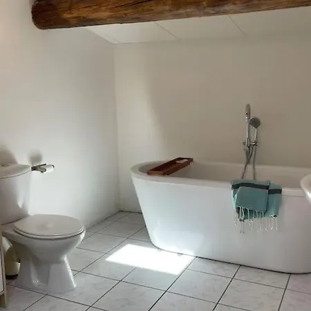 Charming With Pool Σπίτι διακοπών *